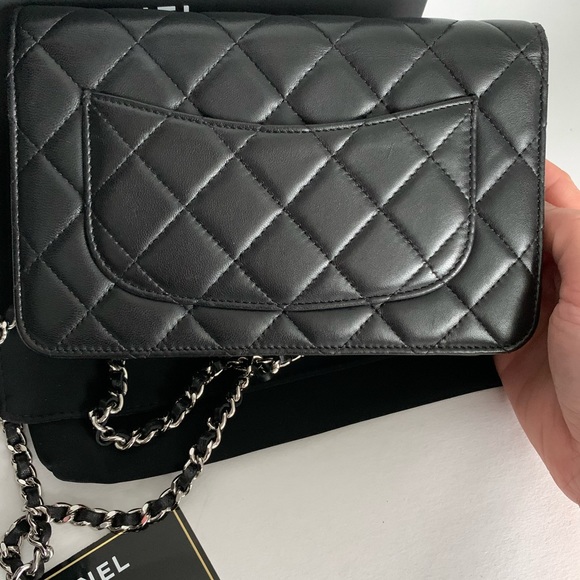 SOLD Chanel Classic Wallet on Chain - Picture 3 of 11